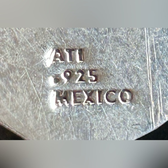 Vintage Mexico Sterling Silver Pendant with Natural Cats Eye Cabochon - Picture 5 of 11